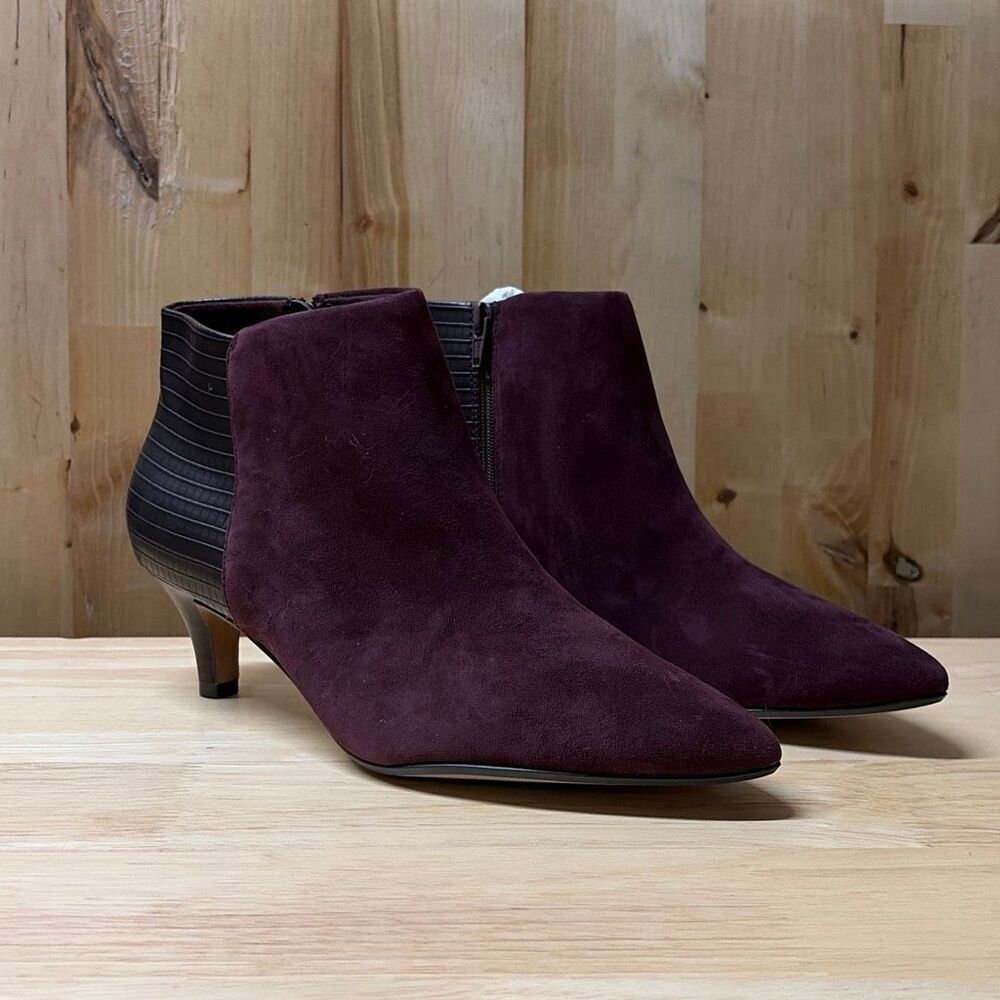 Clarks Collection Women’s Linvale Sea Boots Ankle Booties, Kitten Heals Size 8.5